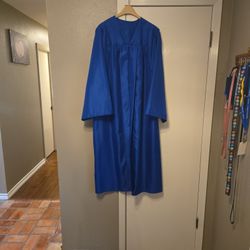 MacArthur Graduation Gown