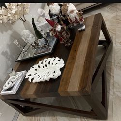 New Beautiful large wood Coffee Table In PBG