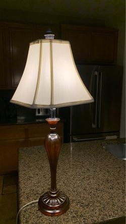 Table lamp