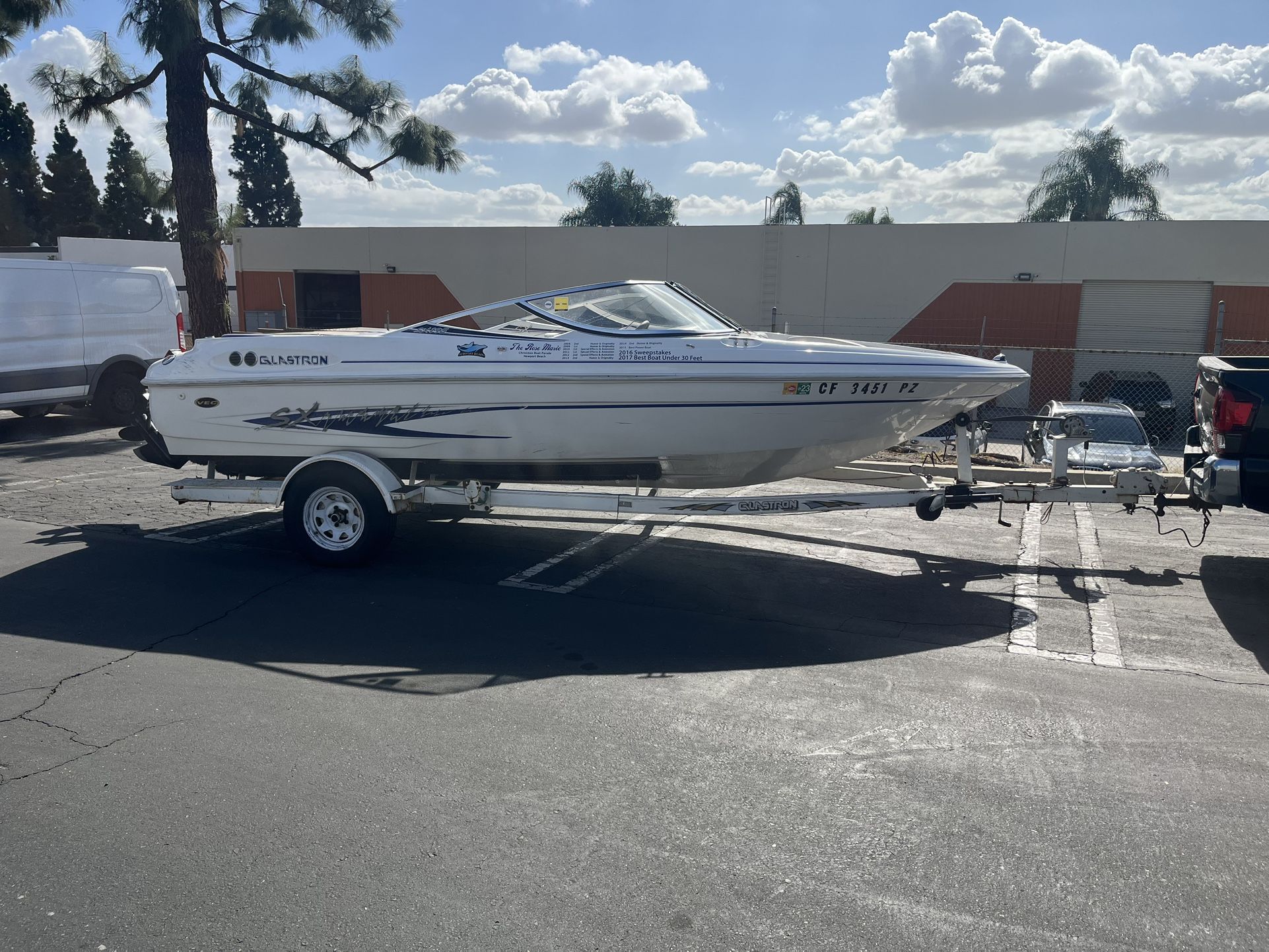 2001 19 Foot Glastron for Sale in Brea, CA - OfferUp