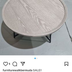 Z Gallery coffee Table 