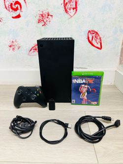 Xbox Series X - Disc Version - 1 TB , Bonus 1 Game , 1 Battery ( Used )