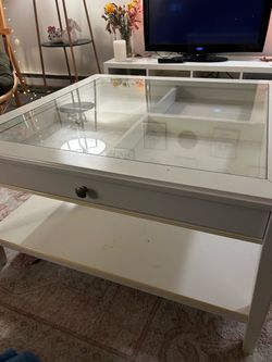 Great Glass White Coffee Table