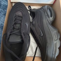 Womens Nike Like New Size 8