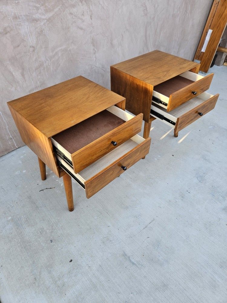  MID CENTURY MODERN NIGHTSTANDS 