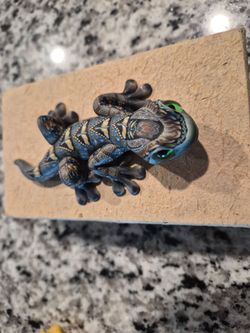 Gecko art piece