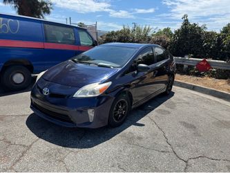 2015 Toyota Prius – Clean Title – 160k Miles