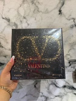Set Valentino