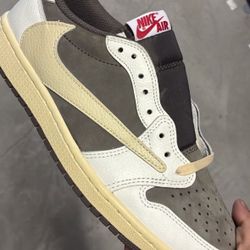 Travis scott jordan 1s 