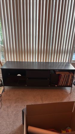 Entertainment center