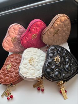 wristband heart purses 💗