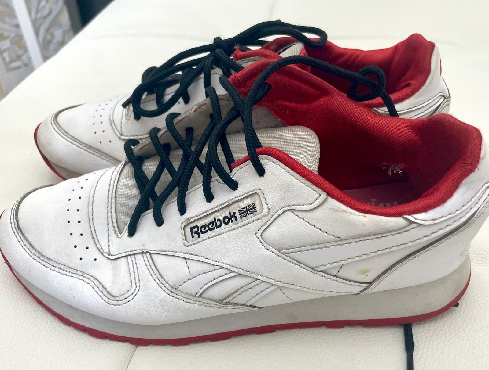 Reebok Sneakers