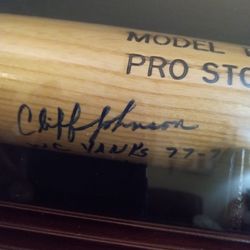 Cliff Johnson Sign World Series 7778 Back To Back Champions And Sign Baseball