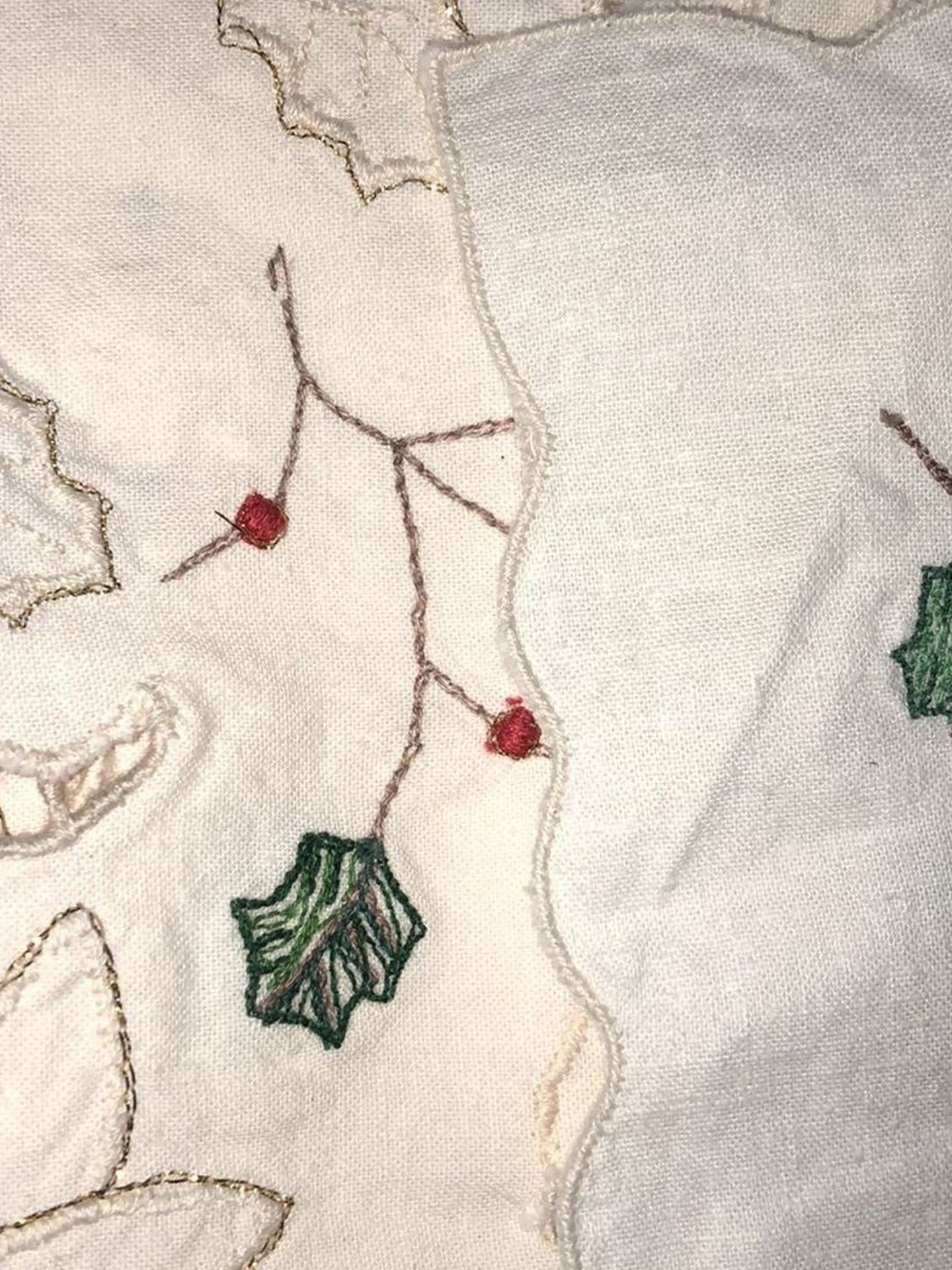 Vintage Christmas Table Cloth & Napkins