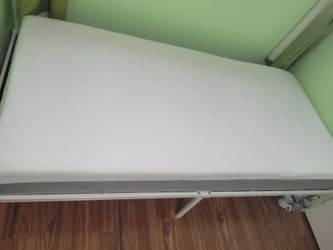 Twin XL Memory Foam Mattress