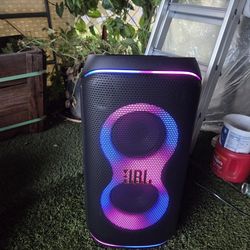 JBL  PARTY BOX