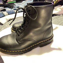 Doc Martens Boots