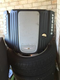 OEM Chrysler 300 HEMI Engine Cover