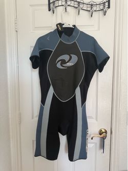 Realm Team Adult XL Shorty Wetsuit