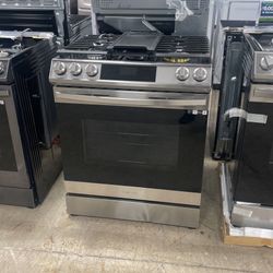 Samsung stove with air fryer 62