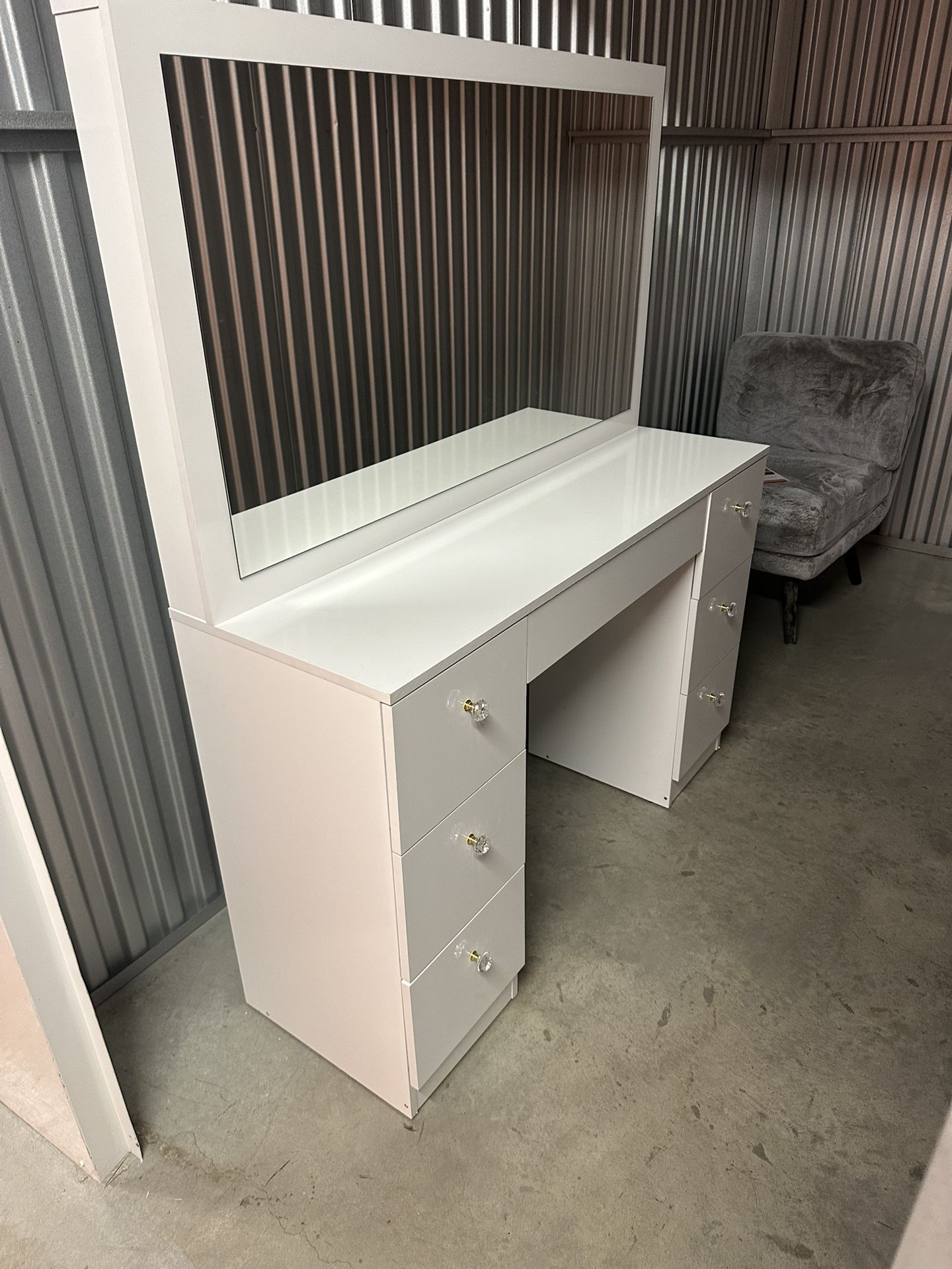 Multipurpose White Vanity With Fuzzy Grey Chair