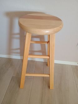 Bar Stool (24 Inch Floor To Seat). Deer Vly 67th Ave 85310