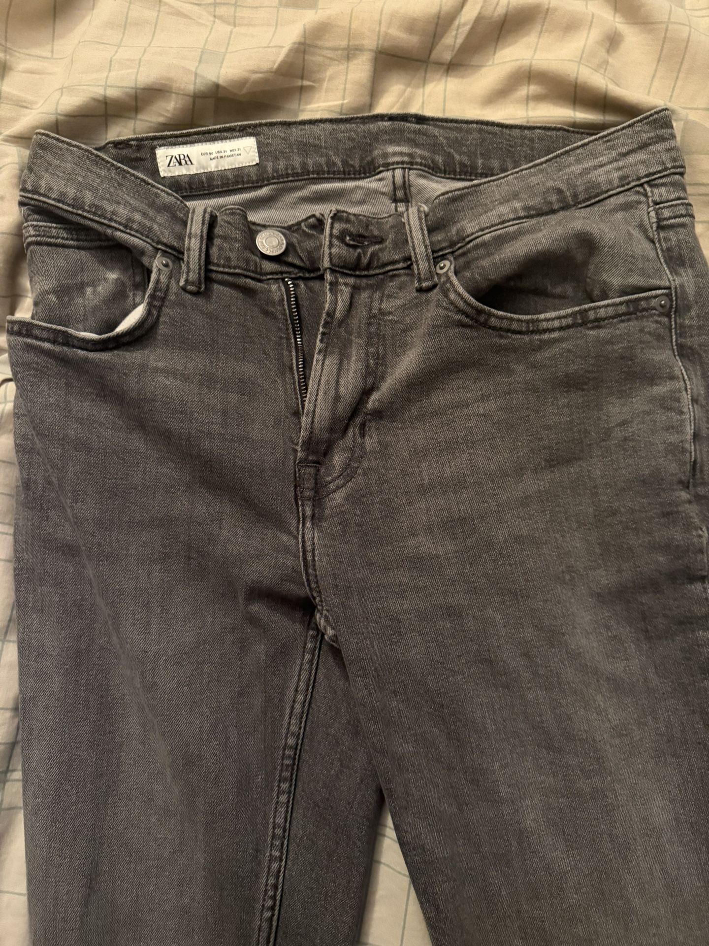 Zara Jeans ( Size 31)