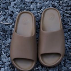 yeezy slides