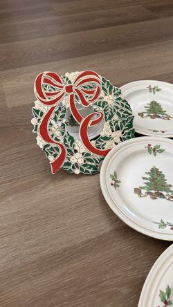 Pretty Christmas Tea Cups And China Plates