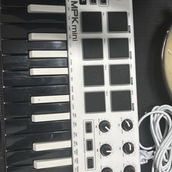 AKAI MPK MINI