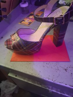 Jessica Simpson heels