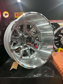 24X8.5  FUEL  D912 DUALLY 8X200 GLOOS SILVER W / MACHINES FACE . CONSULTA PRECIO 