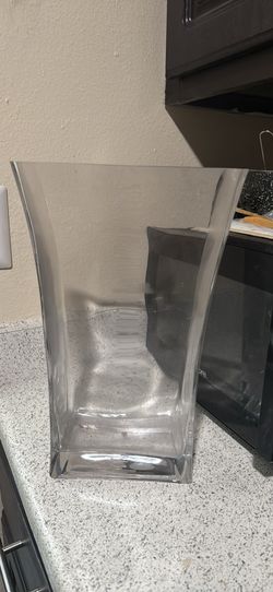 Glass vase