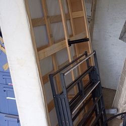 Queen matress platform or twin bed frame