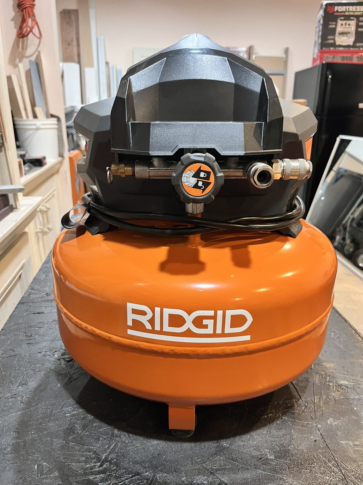 Ridgid 6 Gallon Oil Free Pancake Air Compressor