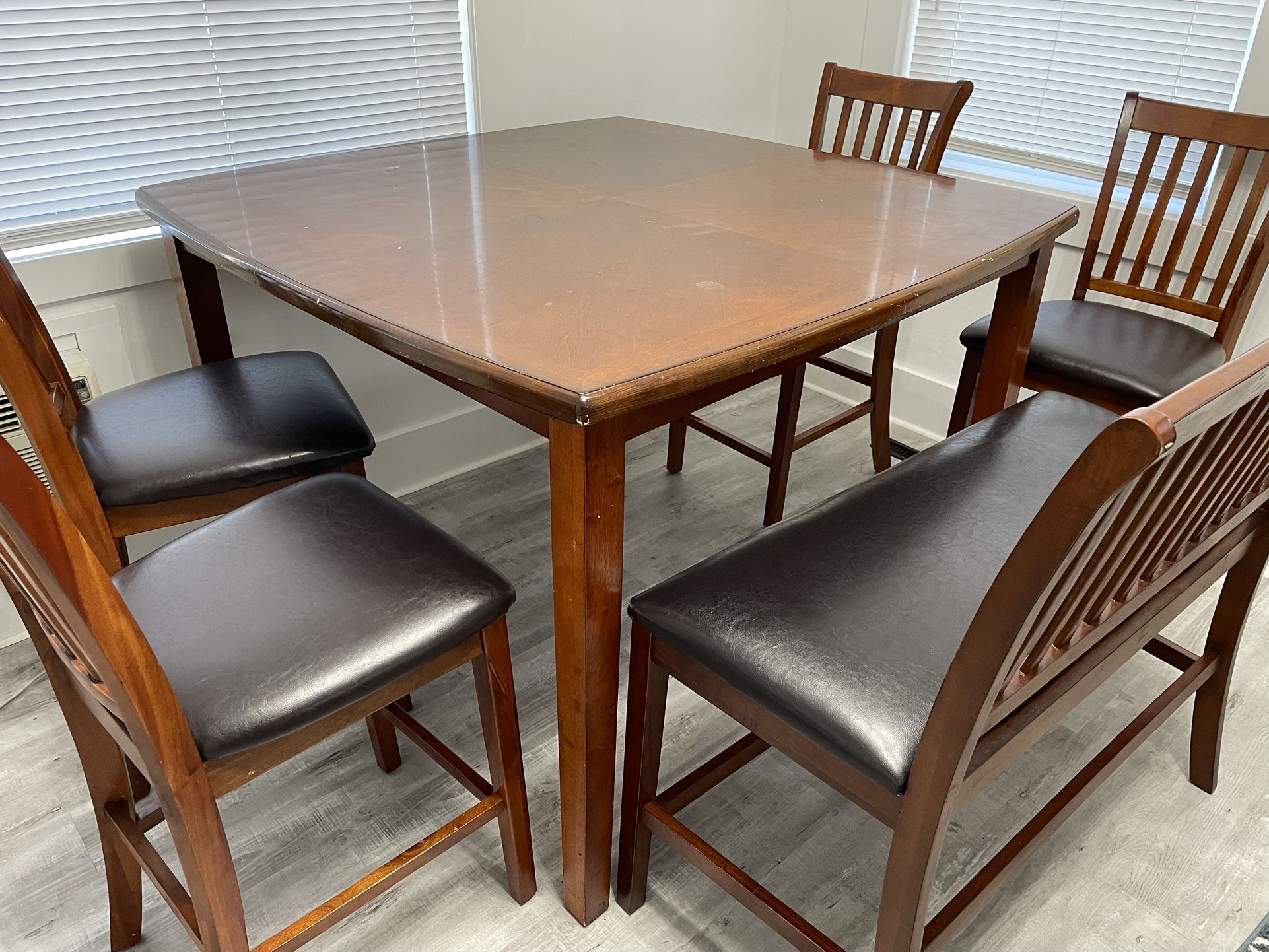 Woods Dinner Table Set 