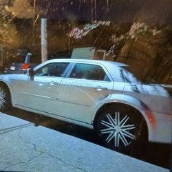 2007 Chrysler Turing 300 3.5L Halo 20in Rims