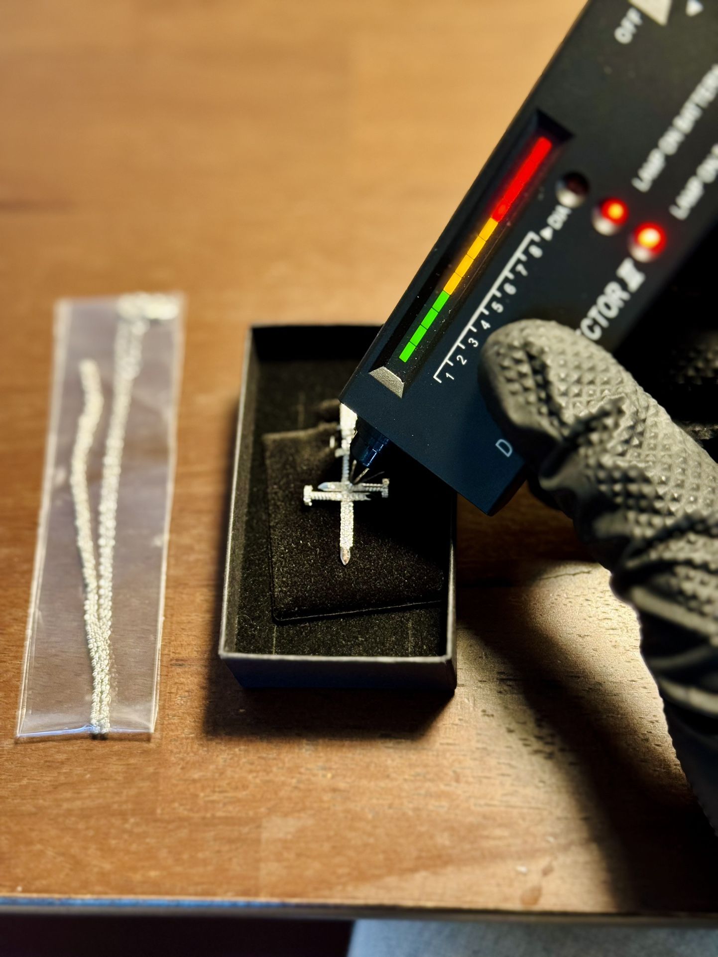 Moissanite 1 ct nail Cross pendant 925 + 18" 925 chain