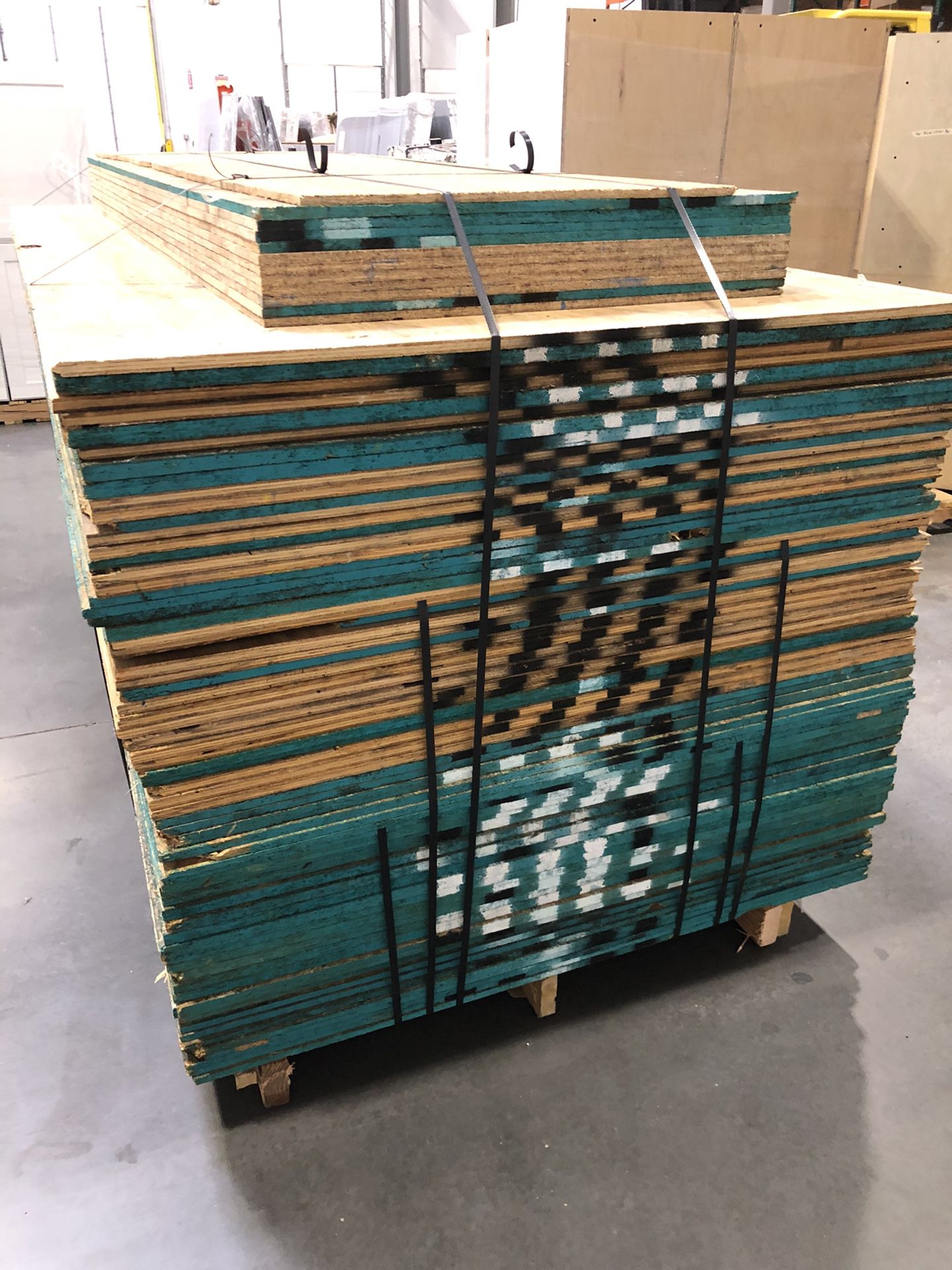 Full Pallet Of New 3/4 & 1/2” OSB & Plywood  (mixed) Approximately 67pcs  4x8 Sheets