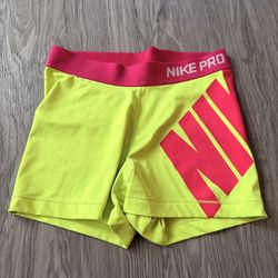Nike pro shorts size medium