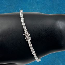 Diamond Tennis bracelet in 14k white gold 💎