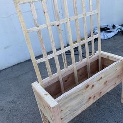 Hand made Risen Garden Bed with lattice attachment