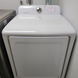 Just Like New!!! Samsung, MoistureSensor, Electric, 220 Volt, Dryer with Huge Capacity Drum!!! It Works Perfectly!!! Must See!!!