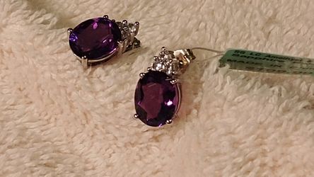 Think Christmas! Brand New Sterling Silver Earrings! #347