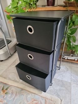 3 Drawers Light Cabinet