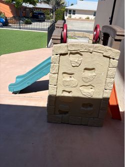 Kids sliding house