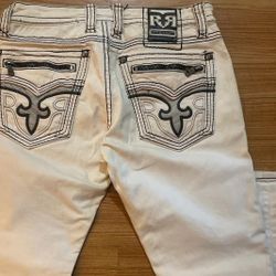 Biker 🚴‍♀️ Rock 🎸 Revival Jeans 👖💪🏿😜✅