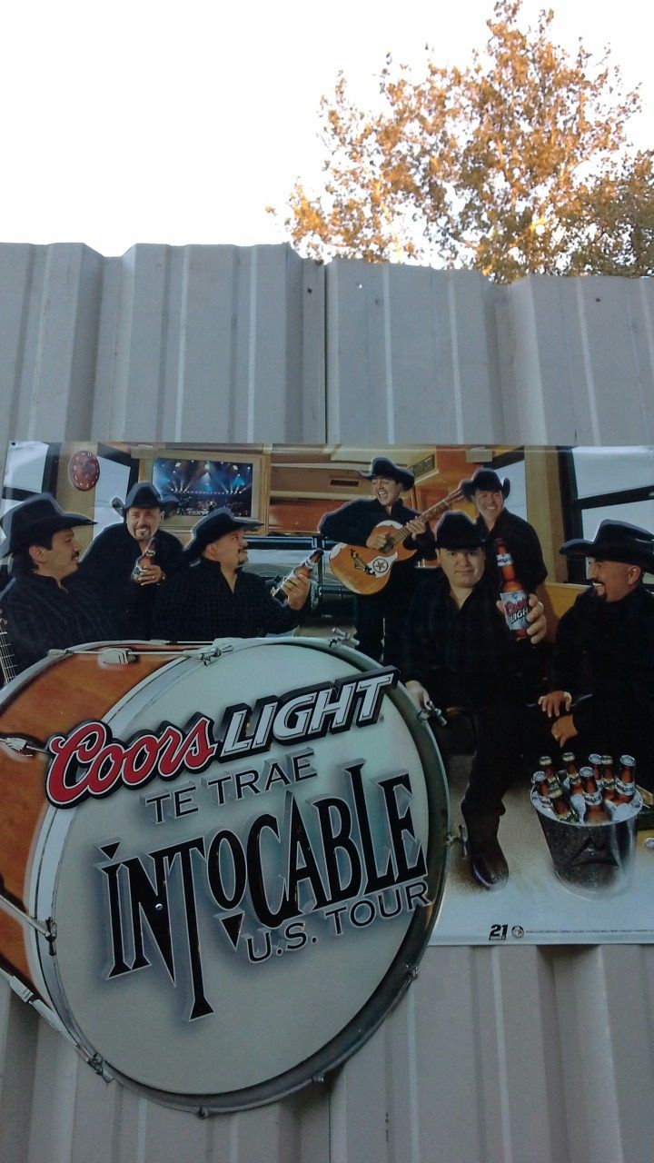 Coors Light Intocable beer sign