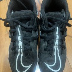 NIKE Kids Football Cleats