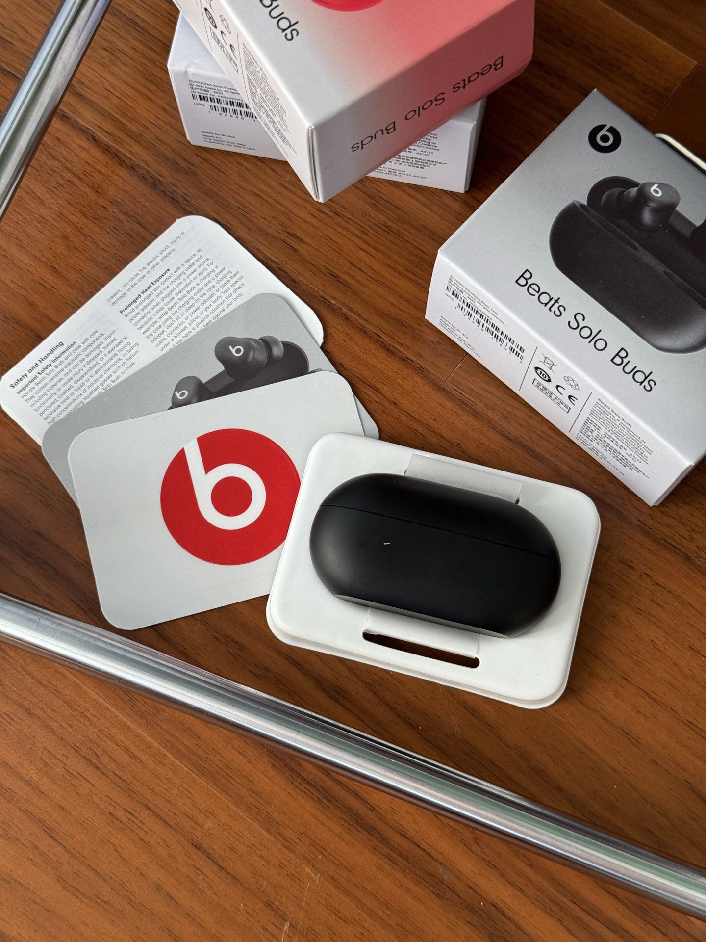 Beats Solo Buds - Wireless Bluetooth Earbuds | 18 Hours of Battery Life | Apple & Android Compatibility | Built-in Microphone - Matte Black